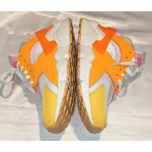 Nike Air Huarache Women's Running Shoes Sneakers Solar Flare DX2674-100 Size 8 - Picture 6 of 9